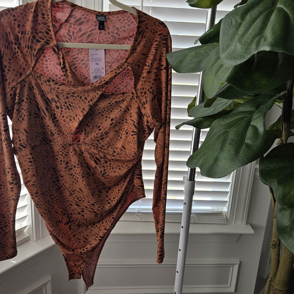 Leopard Print Long Sleeve Bodysuit